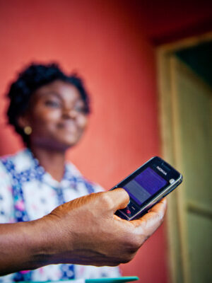 All the data collected during the monitoring survey are directly filled in a mobile phone and sent everyday to the server.